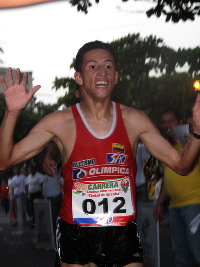 Johnt Tello vencedor en Girardot 2011
