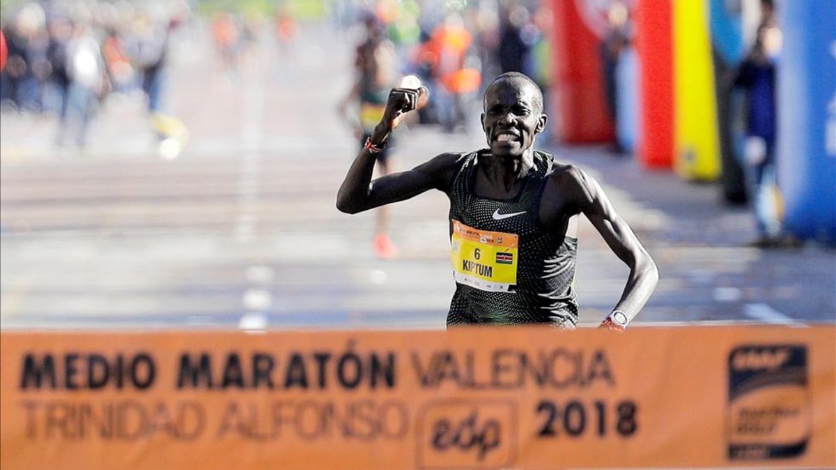 kiptoum record media maraton valencia mundo