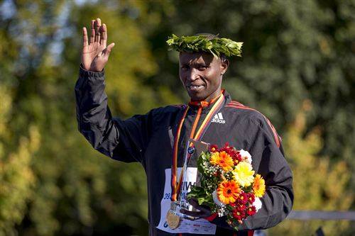 geoffrey mutai gana la maraton de berlin