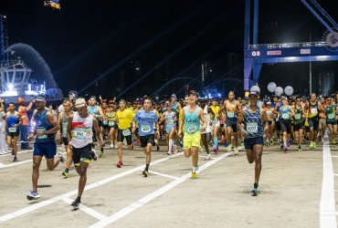 Más de seis mil atletas recorrieron las calles de la ‘heroica’ en la sexta edición de la media maratón del mar 